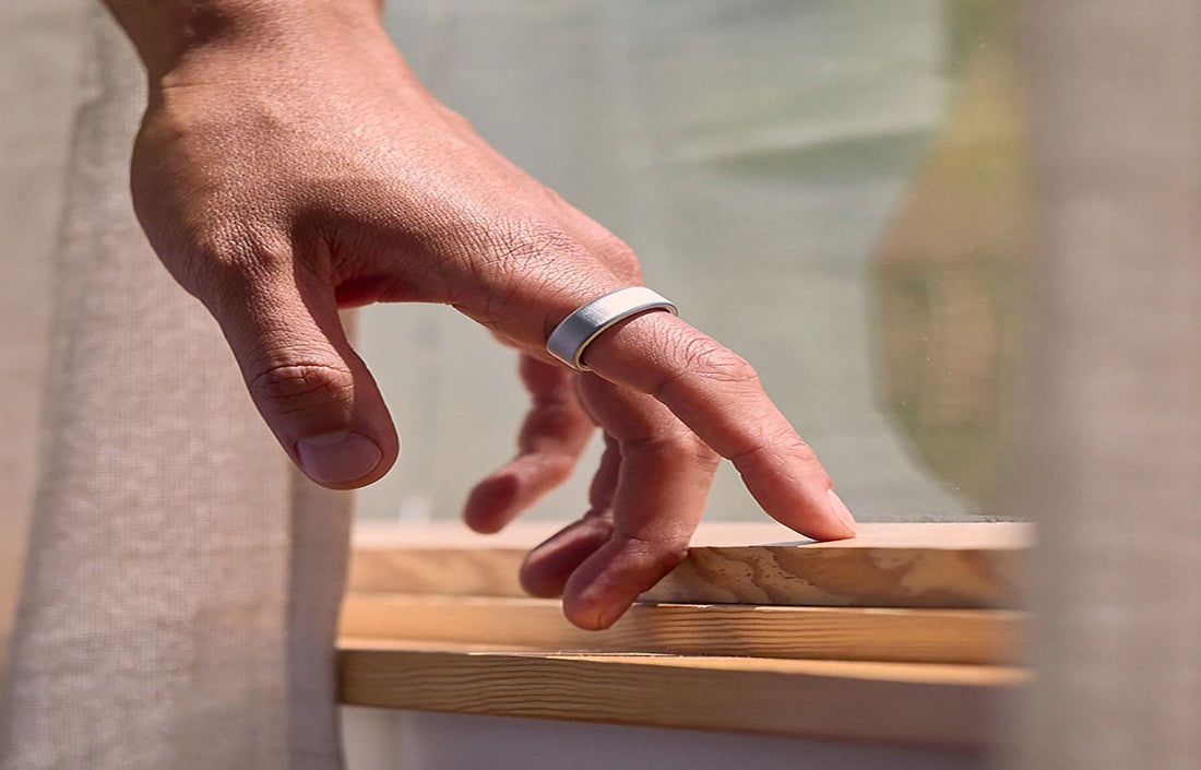Which finger should you wear a smart ring on?