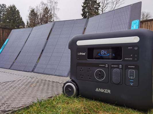 Anker SOLIX F2600 portable power station and 400W solar panel review