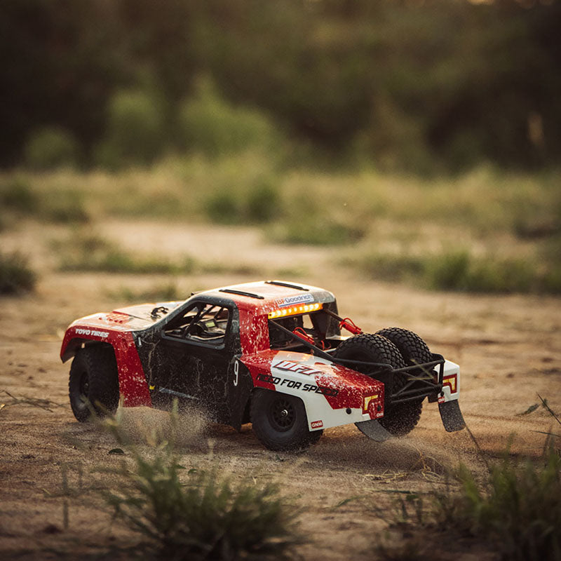YIKONG YK4072 DF7 1/7 6S Brushless 4WD RC Short Truck Rear Straight Bridge Desert RC Car High Quality Toy Car