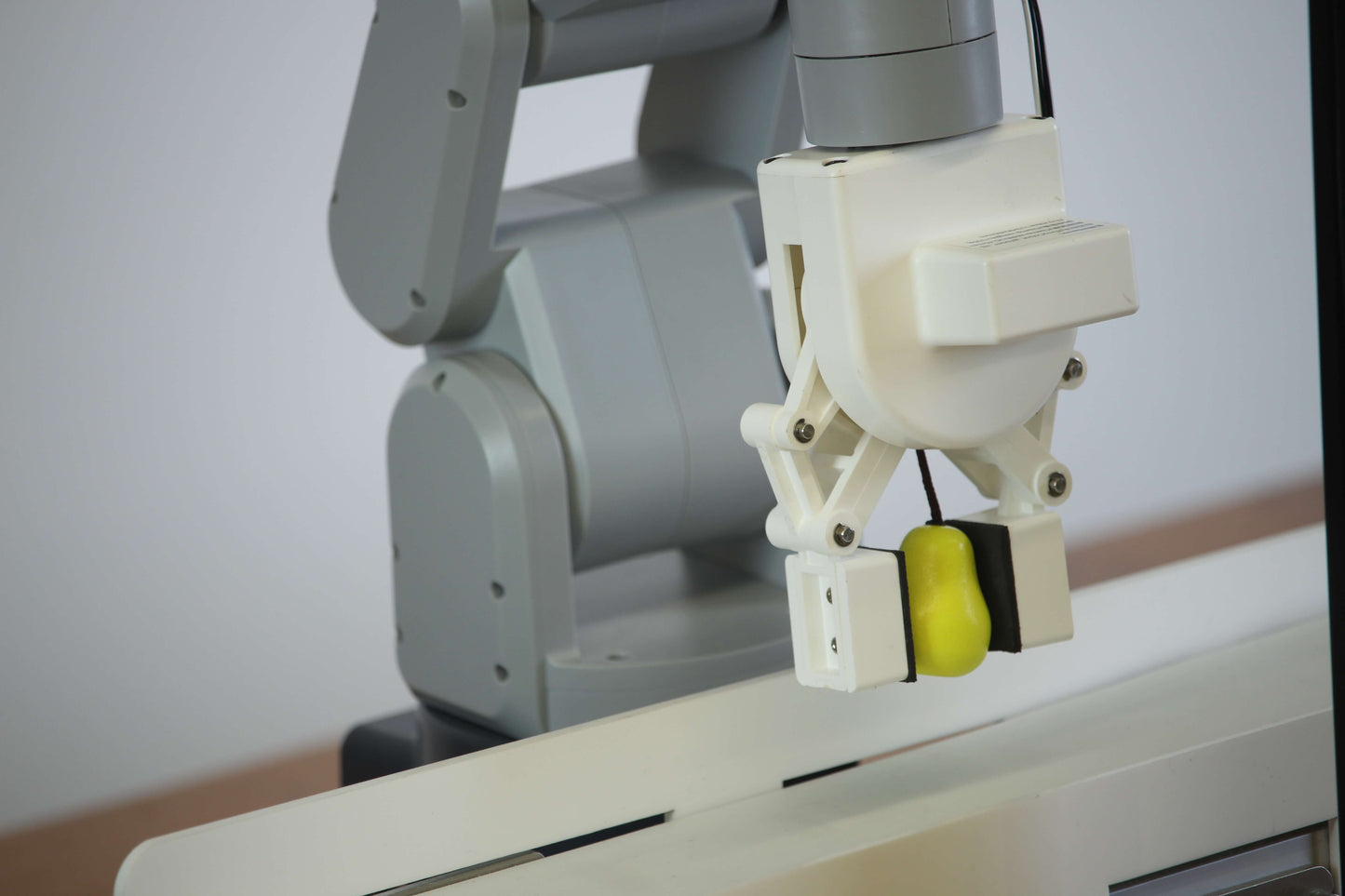 Robotics Education Solution:6-axis Robot with 3D vision