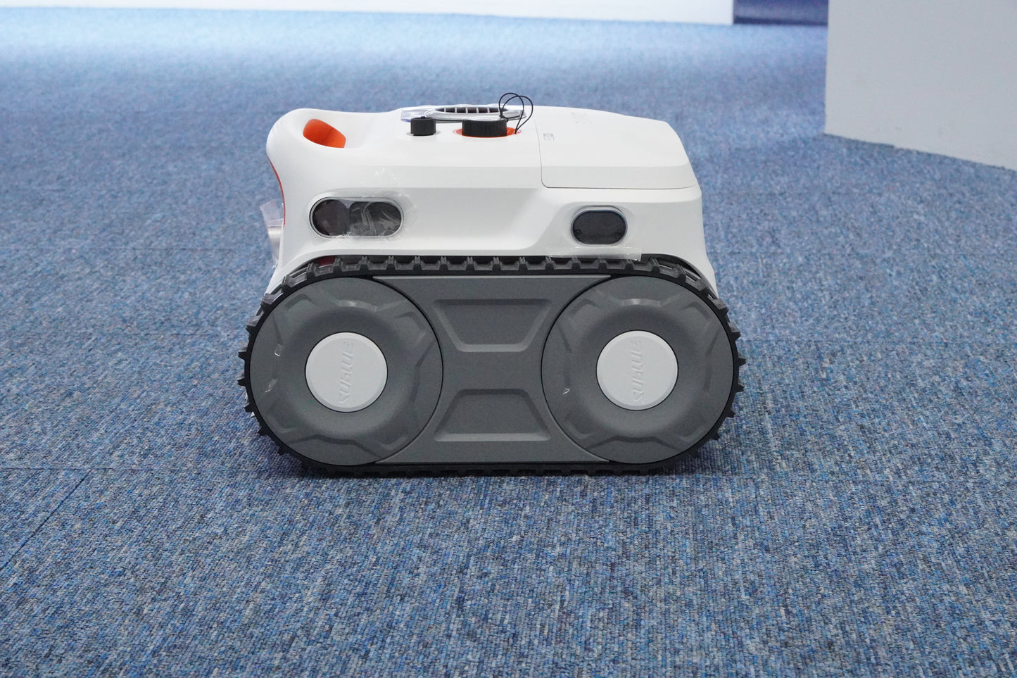 BN Pro Robotic Pool Cleaner