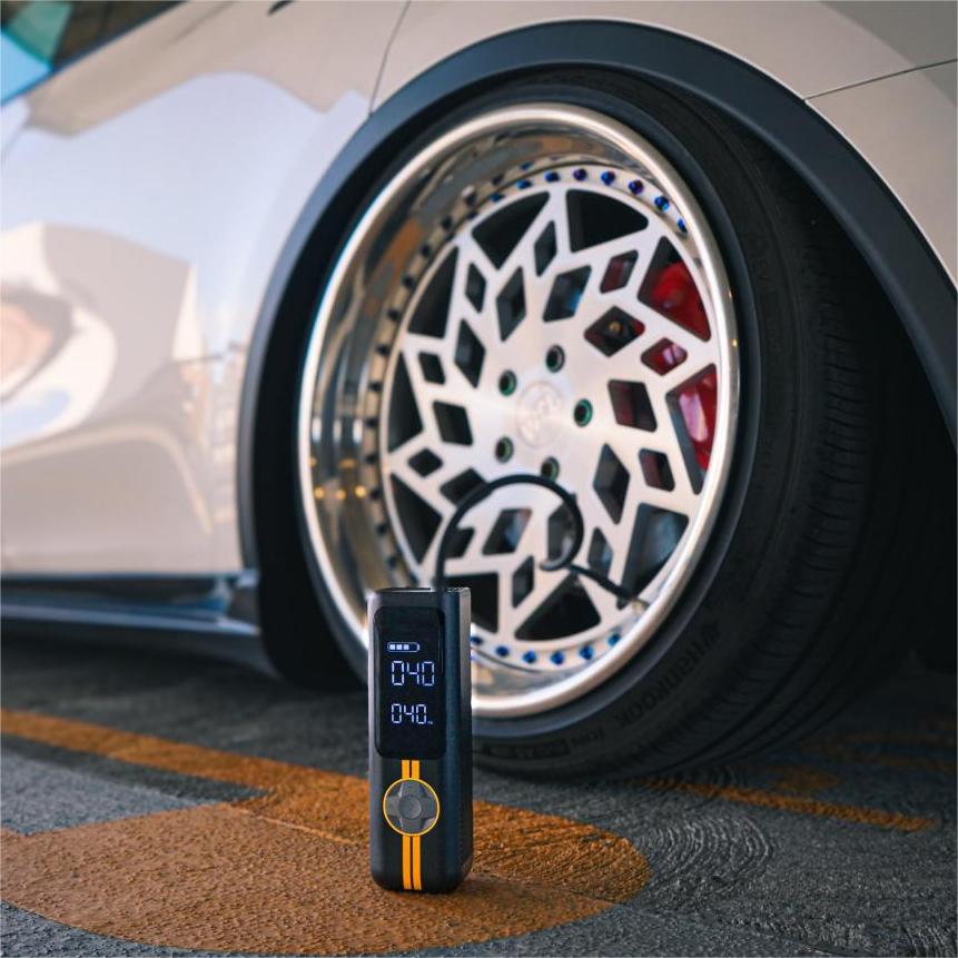 Fanttik X8 APEX EV Tire Inflator Deluxe Package