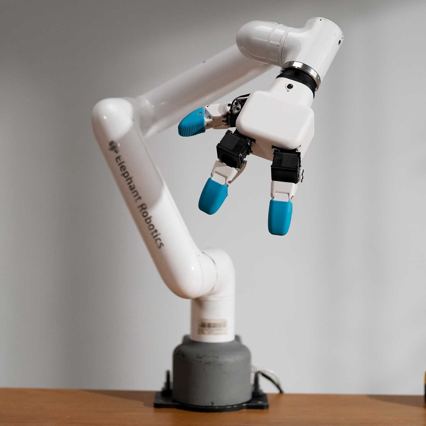 myGripper H100: 3-Finger Force-Controlled Dexterous Gripper for Pro 630/Mercury Series - Enabling Flexible and Precise Handling