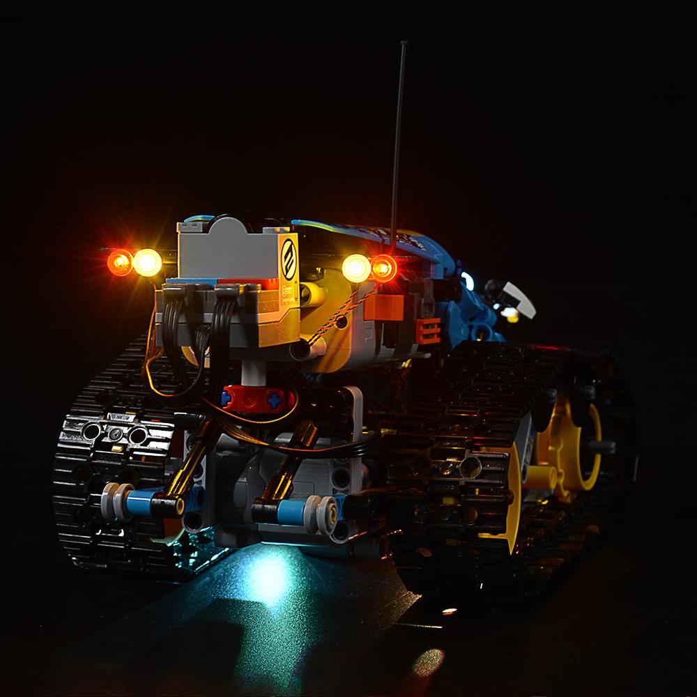 مجموعة إضاءة سيارة سباق LEGO ذات التحكم عن بُعد رقم 42095