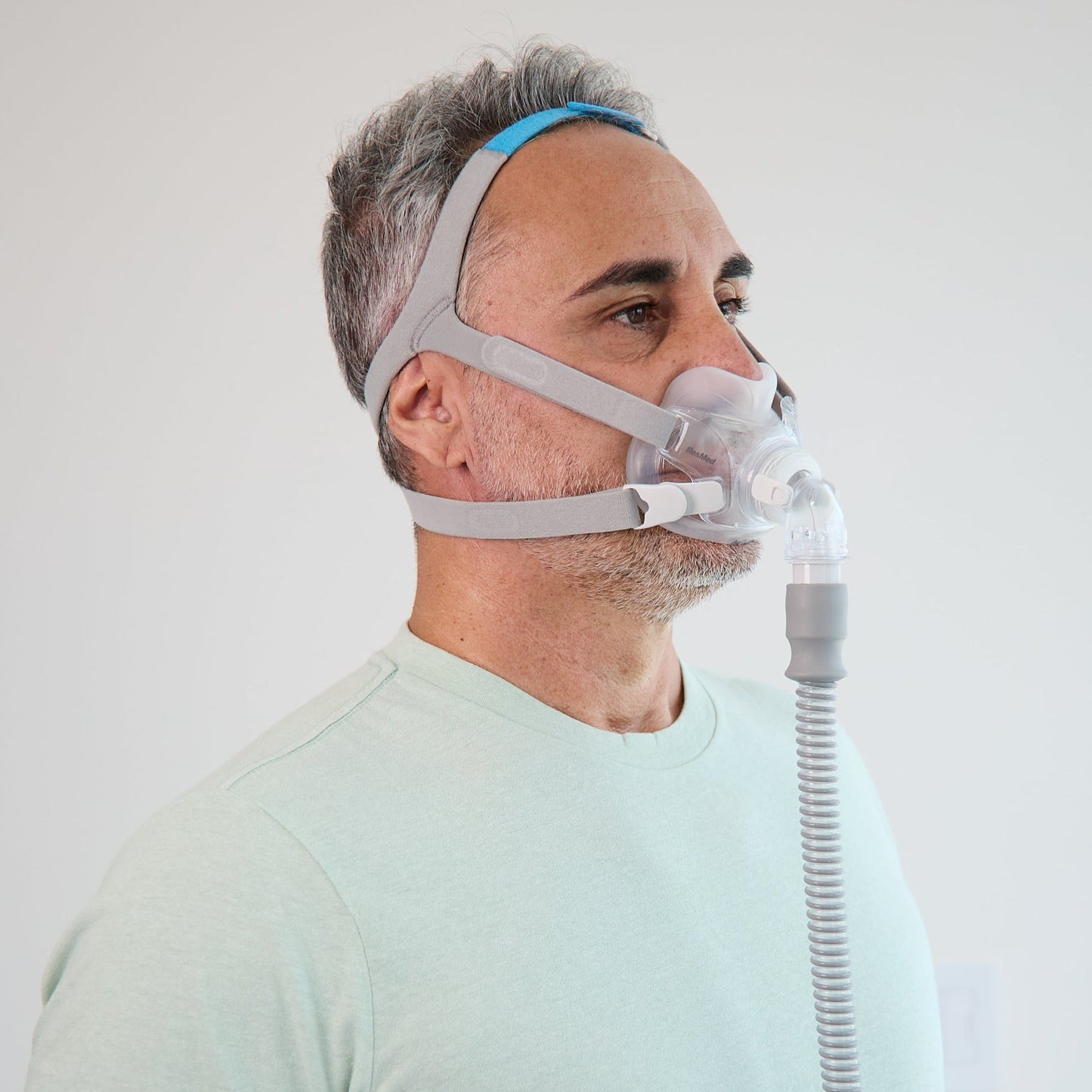 AirMini Travel CPAP Machine with AirFit F30 CPAP Mask Bundle