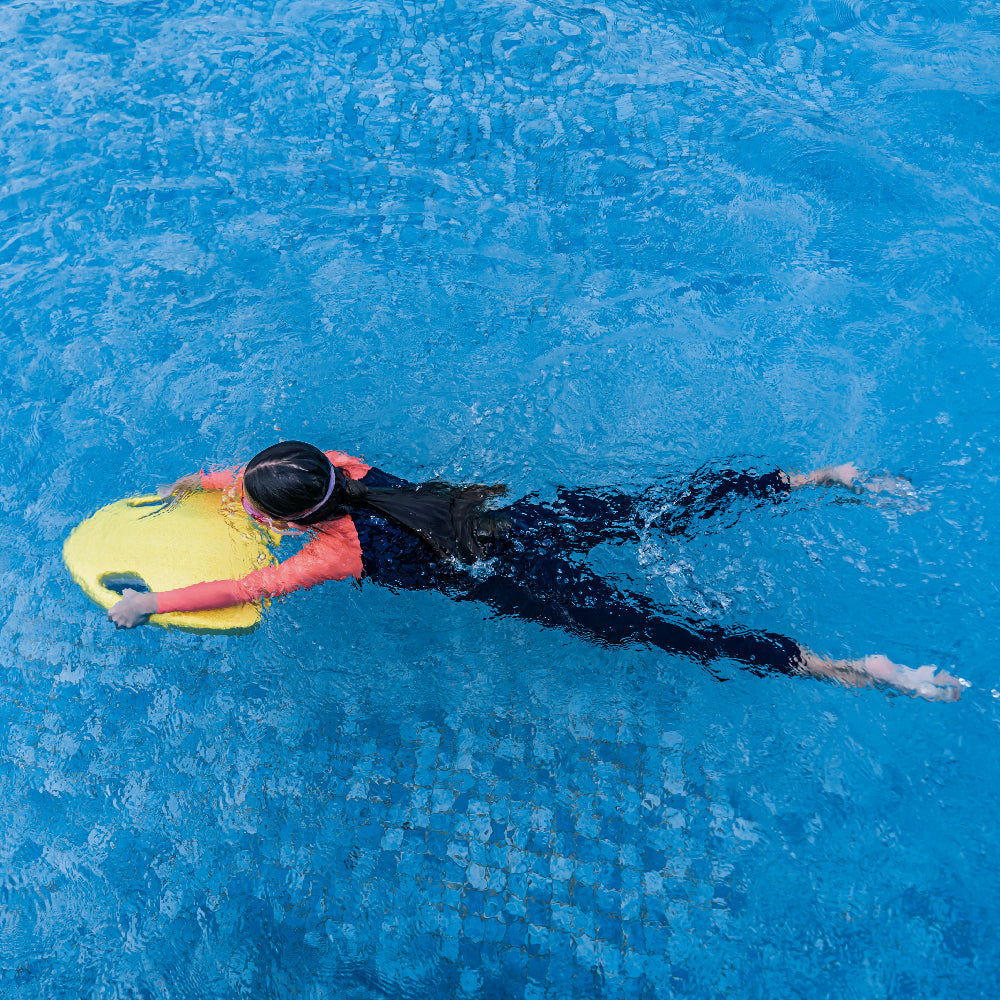 ASIWO MAKO Electric Kickboard Swimming Training Kick Board for Adults Kids