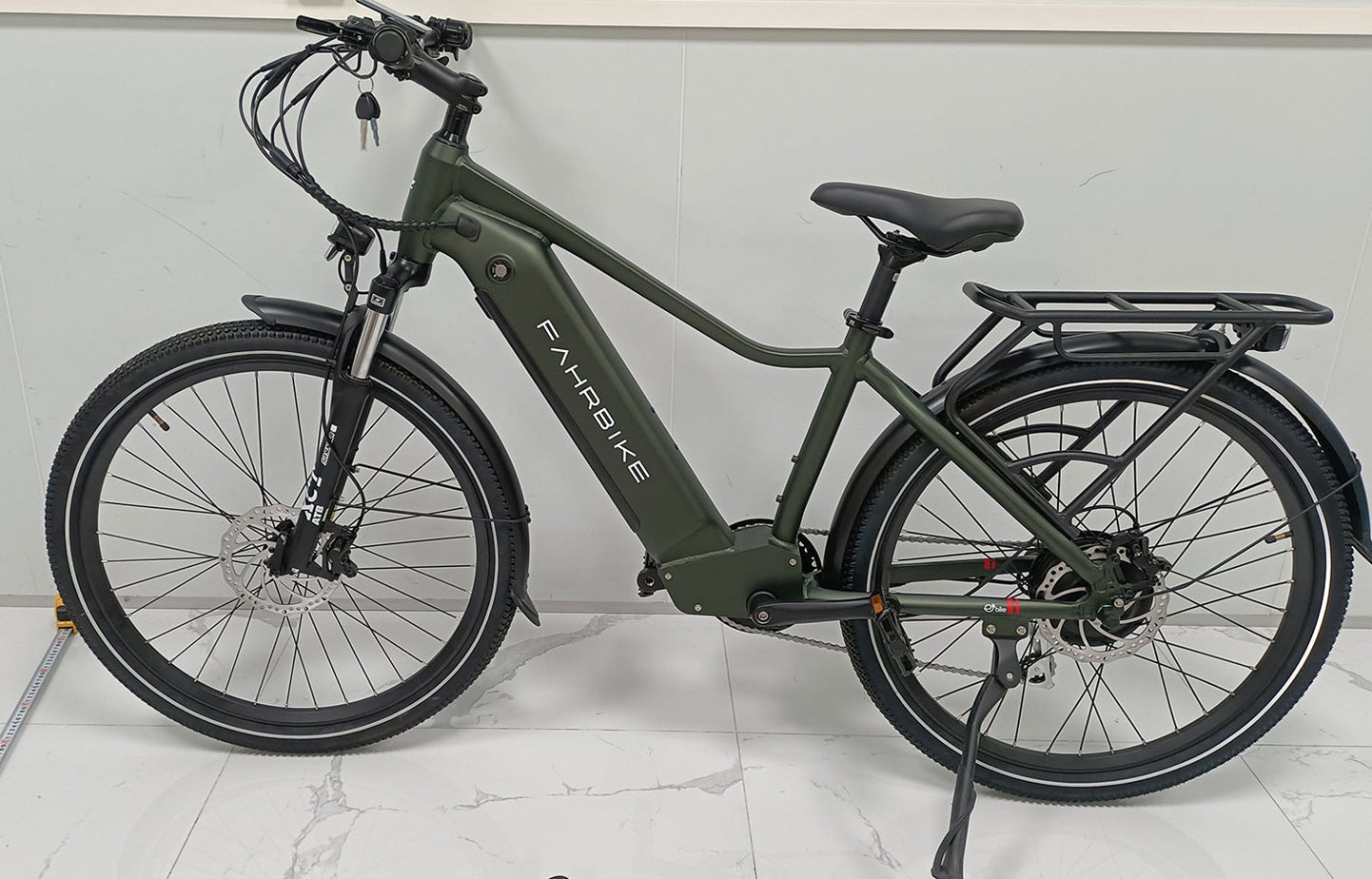 Cruz 500W City Commuter eBike Step-Over