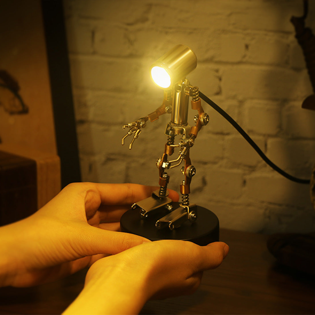 78Pcs DIY Metal Little Night Light Lamp Man Figure Model Assembly Kit