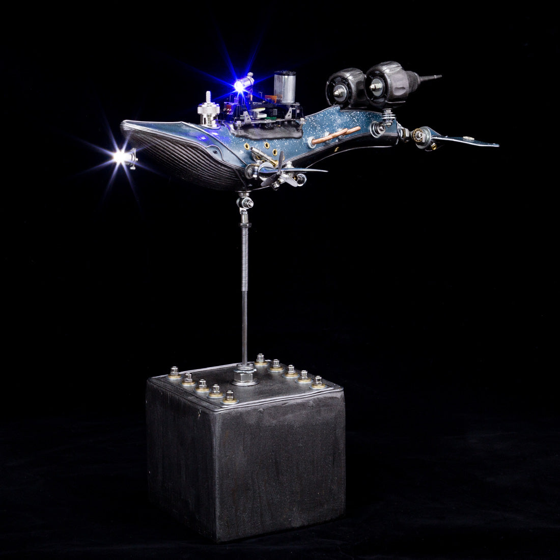 Abandoned Whale Warship Metal Steampunk Assembled Model Kits With Light 3D Handmade Crafts