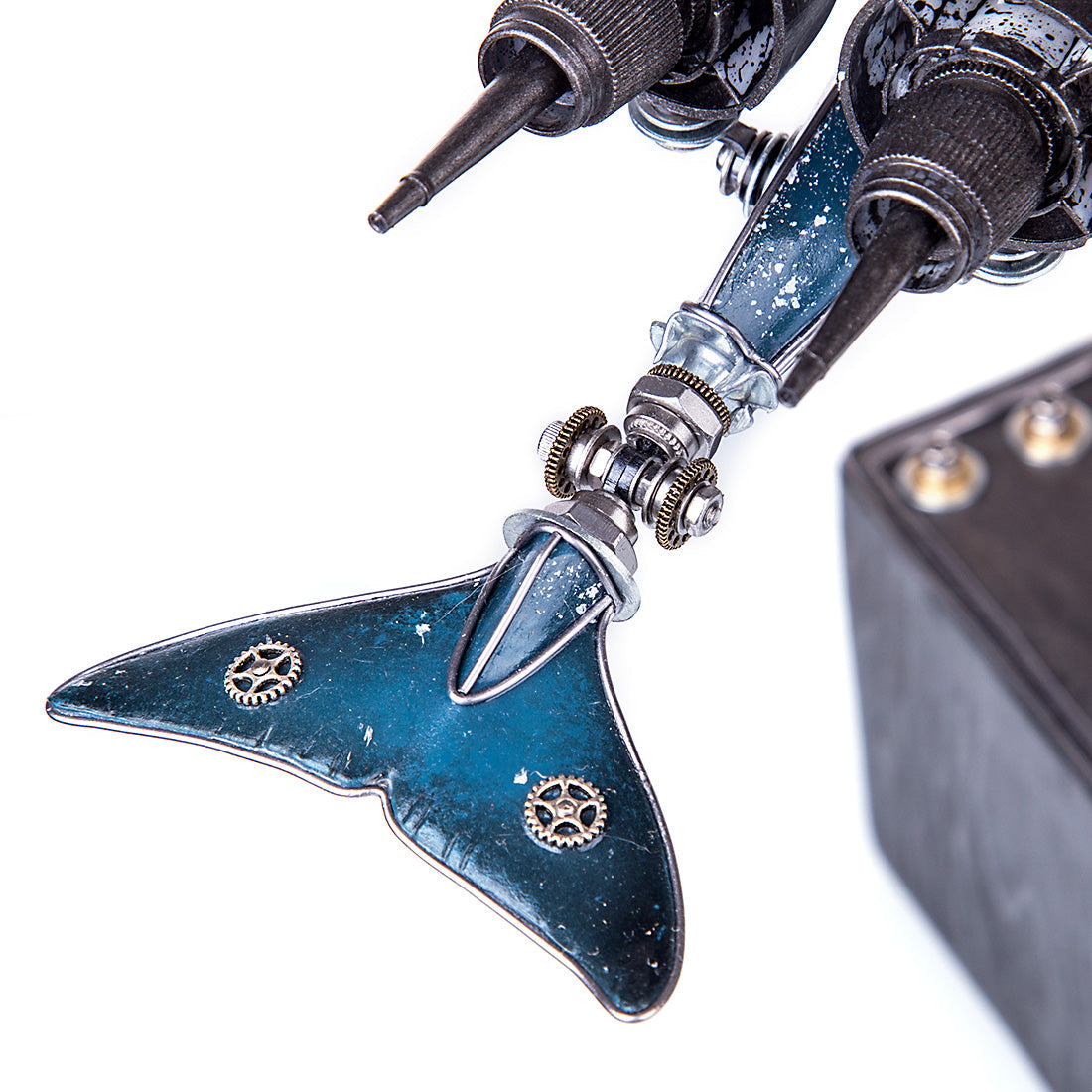 Abandoned Whale Warship Metal Steampunk Assembled Model Kits With Light 3D Handmade Crafts