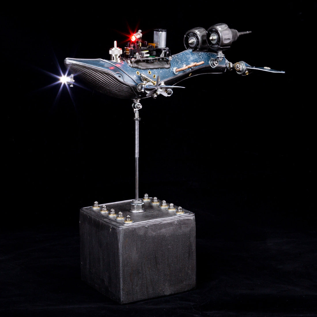 Abandoned Whale Warship Metal Steampunk Assembled Model Kits With Light 3D Handmade Crafts