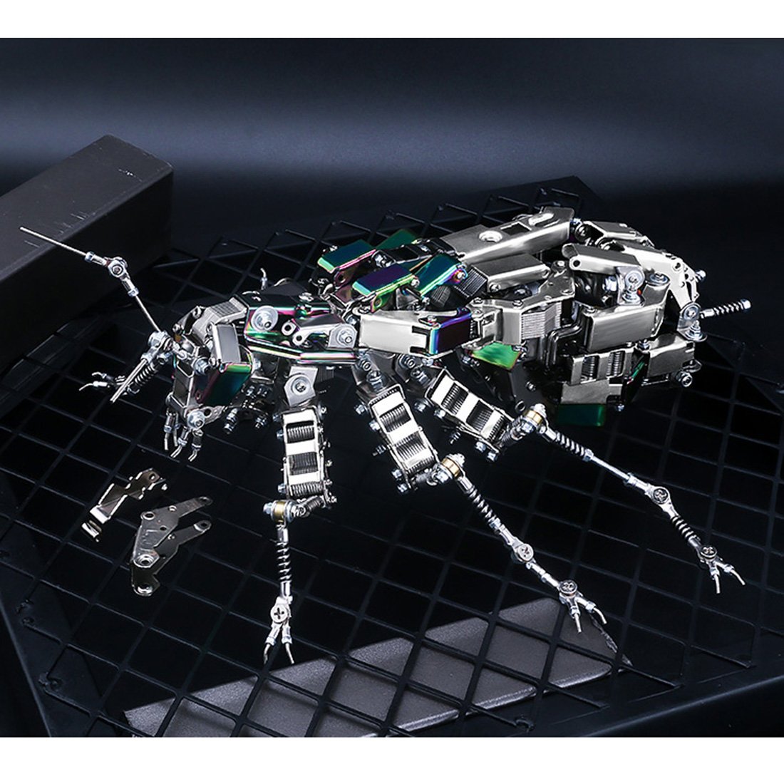 Customized 995pcs Mechanical Cockroach Mecha Metal Assembled Insect Model with Bluetooth Speaker