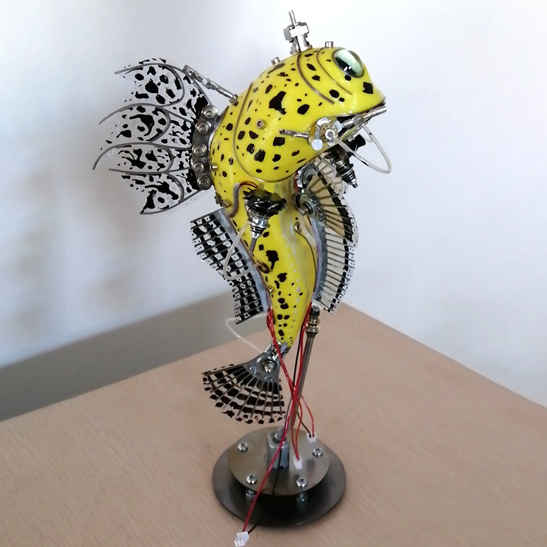 Steampunk Metal Yellow Fish Sculpture Model Kits 3D Handmade Assembled Art Crafts