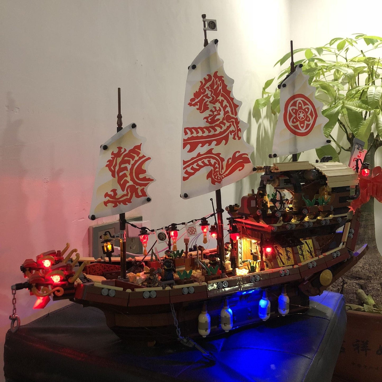 مجموعة إضاءة LEGO Destiny's Bounty #70618