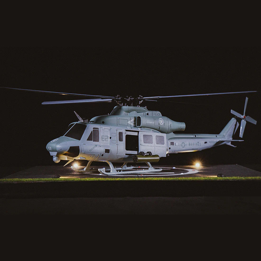 GOOSKY E2 UH-1Y Venom 1:35 Scale 6CH Dual Brushless Direct Drive Motor RC Helicopter BNF / RTF with GTS Flight Control System