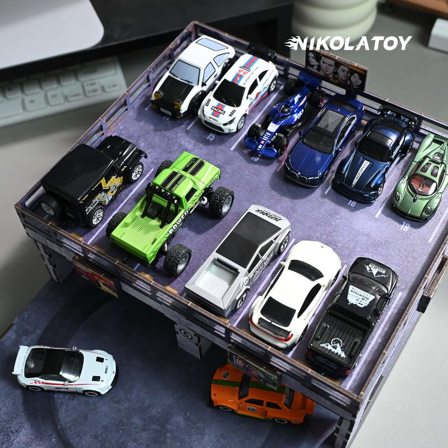 1:64 Electric Drift Turntable Car Model Parking Lot