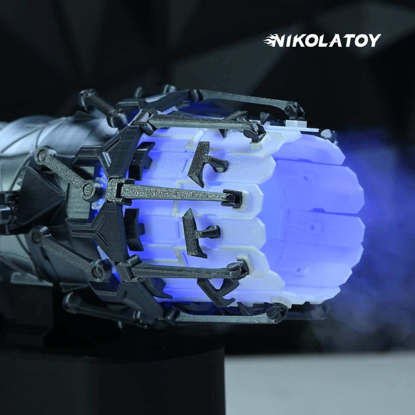 J35-A Turbojet Engine Vector Tail Spray Humidifier