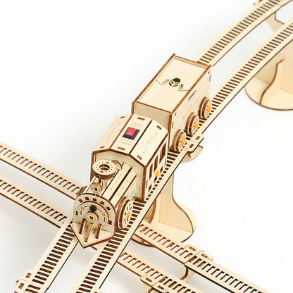 700PCS 3D DIY Steam Locomotive Model Kit with Tracks